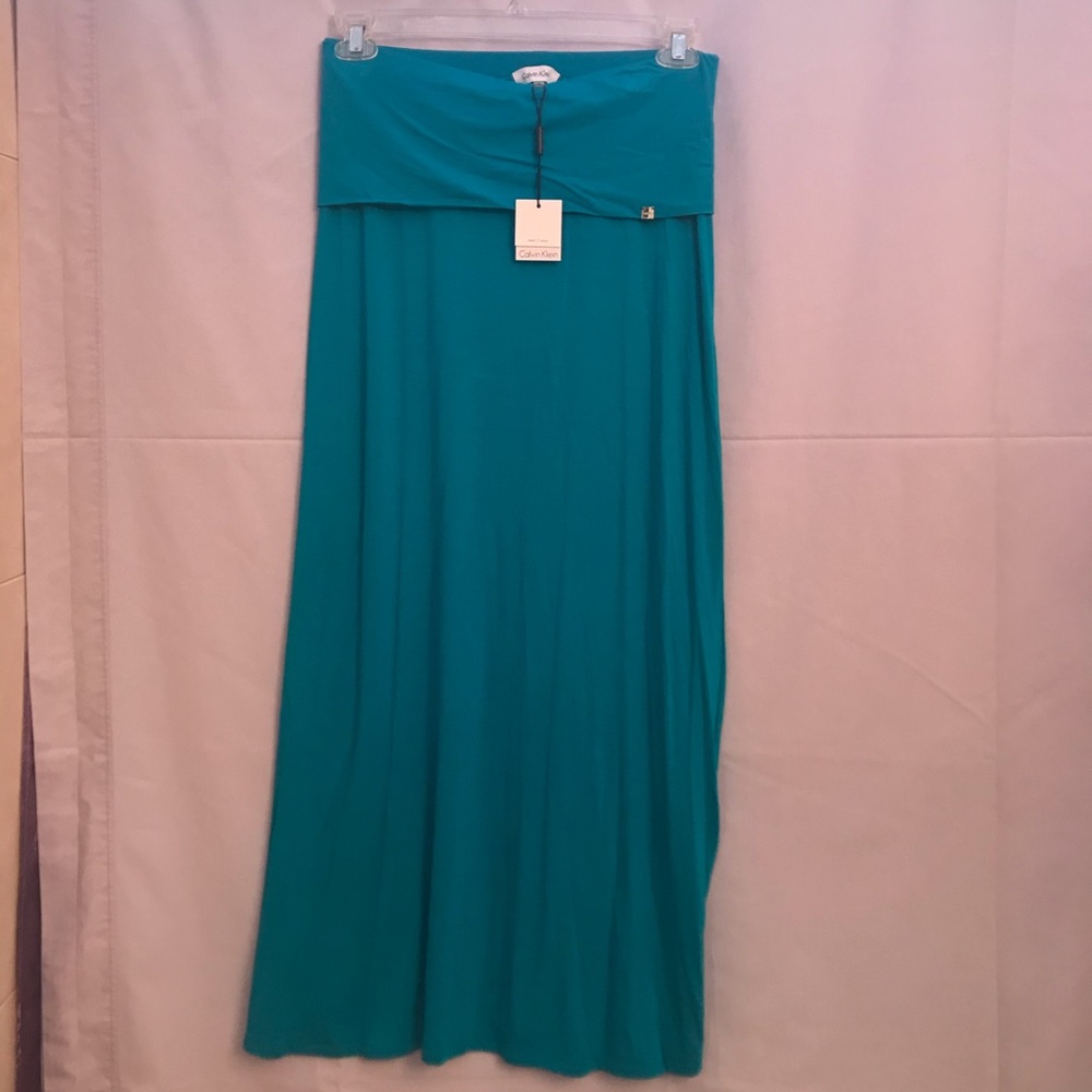 NEW-TAG ON CALVIN KLINE skirt